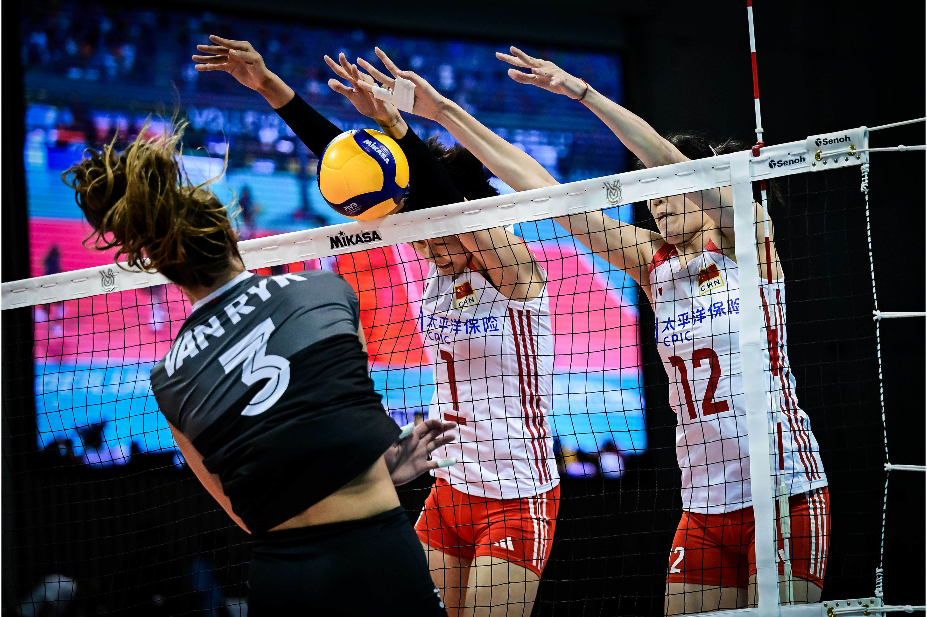 江苏苏宁惜败对手，排名微降一位的简单介绍