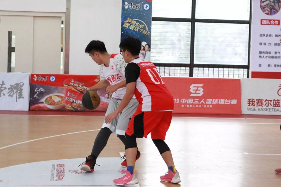 关于国际角逐：擂台比赛强强对决的信息