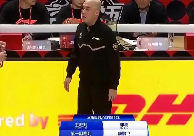 开云体育登录-高质量比赛上演，焦点对决点评不胜亏长