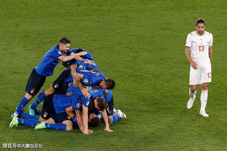 意大利5-0大胜瑞士，别辛涅双响