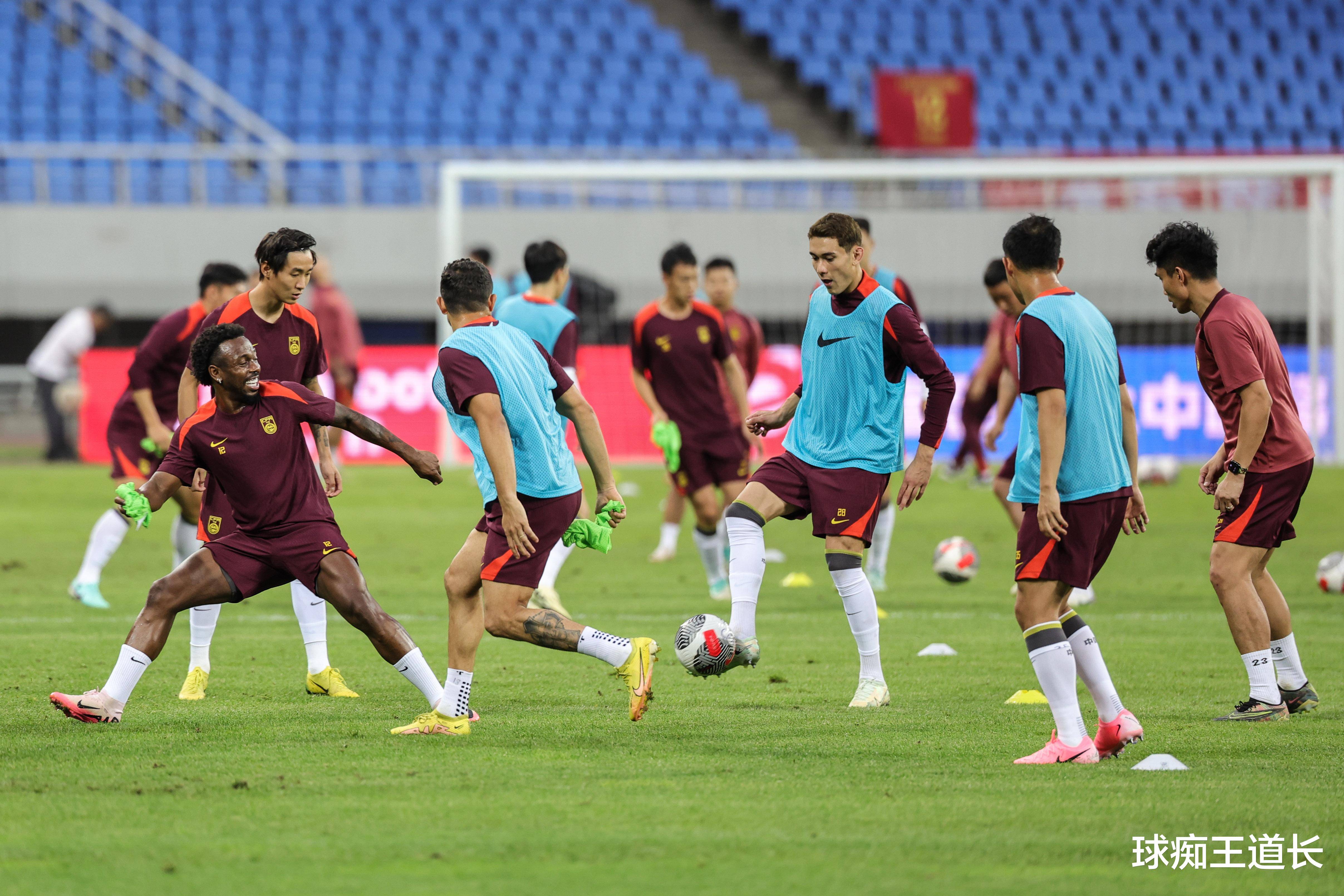 亚洲足球赛事开启新篇章，竞争激烈不容小觑的简单介绍