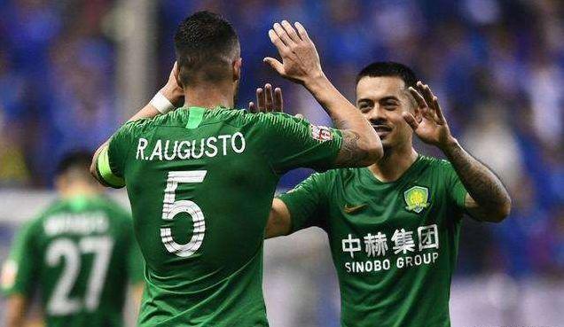 老鹰主场告捷骑士，提前锁定季后赛资格