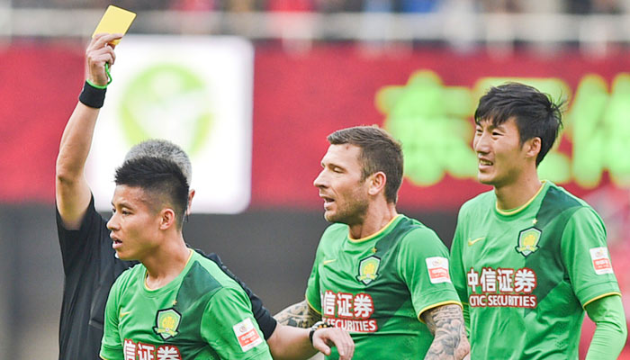 包含江苏舜天爆冷战胜重庆力帆，取得胜利的词条