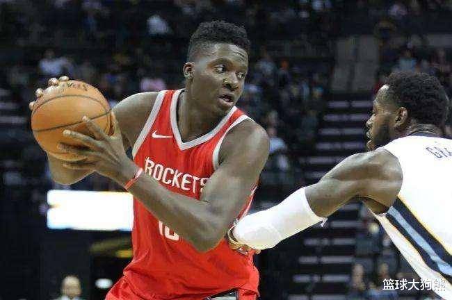 奇才队签下火箭队前锋，增添内线力量