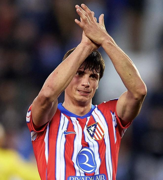 马德里竞技力克埃瓦尔，保持西甲榜首的稳定表现