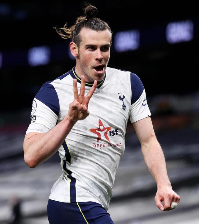 开云APP-大连球迷梦回意甲辉煌时刻，球队进步有目共睹