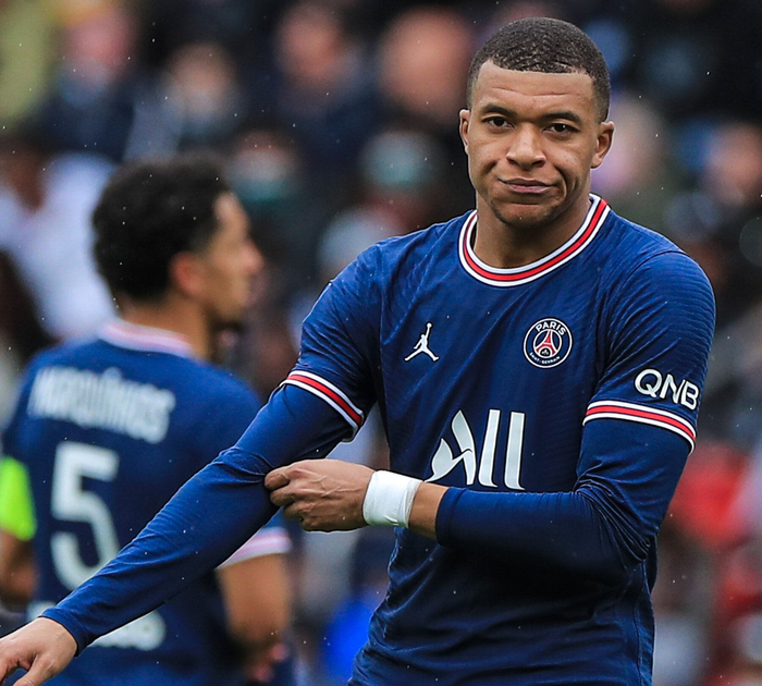 巴黎碾压日本,莫德里奇关键制胜 巴黎碾压日本,莫德里奇关键制胜