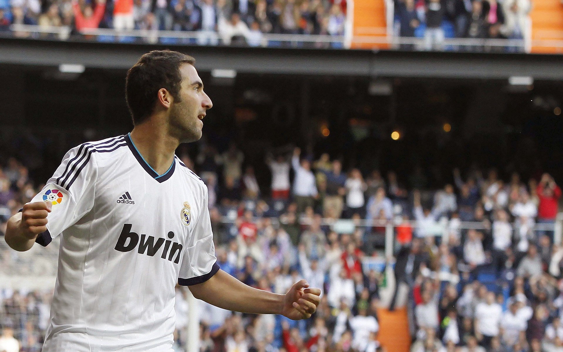 开云体育app-钢铁防线与艺术控场,巴斯托尼的关键绝杀如何打破拉齐奥的西班牙节奏